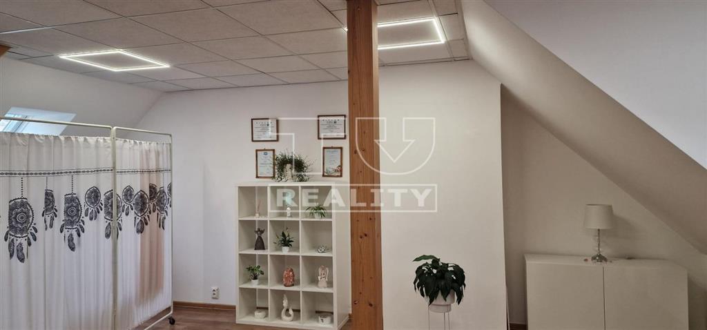 Administratívna budova v centre mesta - 7