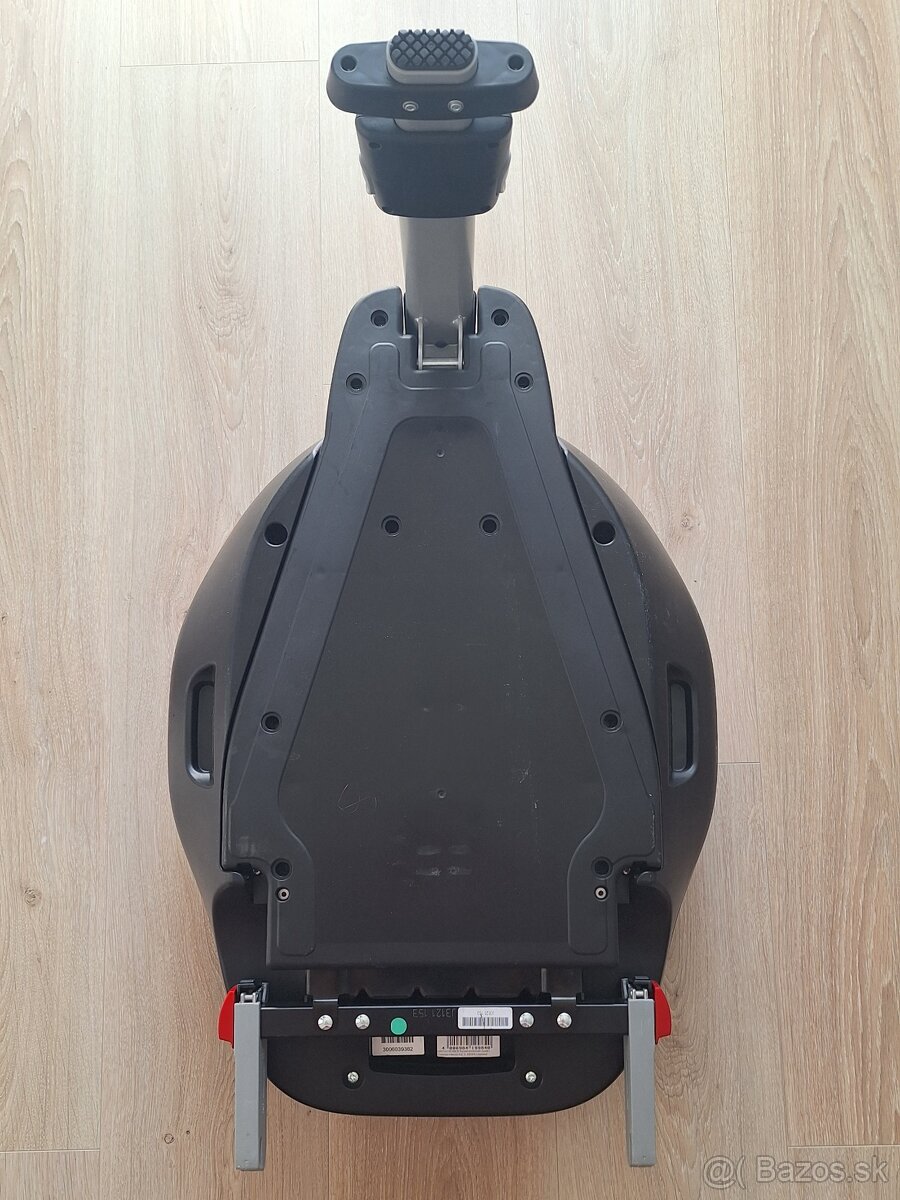Britax Römer Baby-Safe i-Size isofix a autosedačka - 7