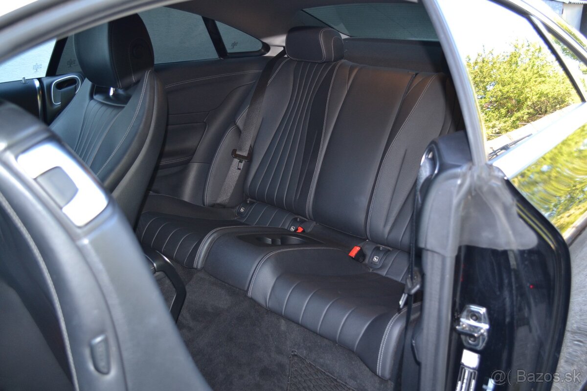 Mercedes-Benz E trieda Kupé 300d - 7
