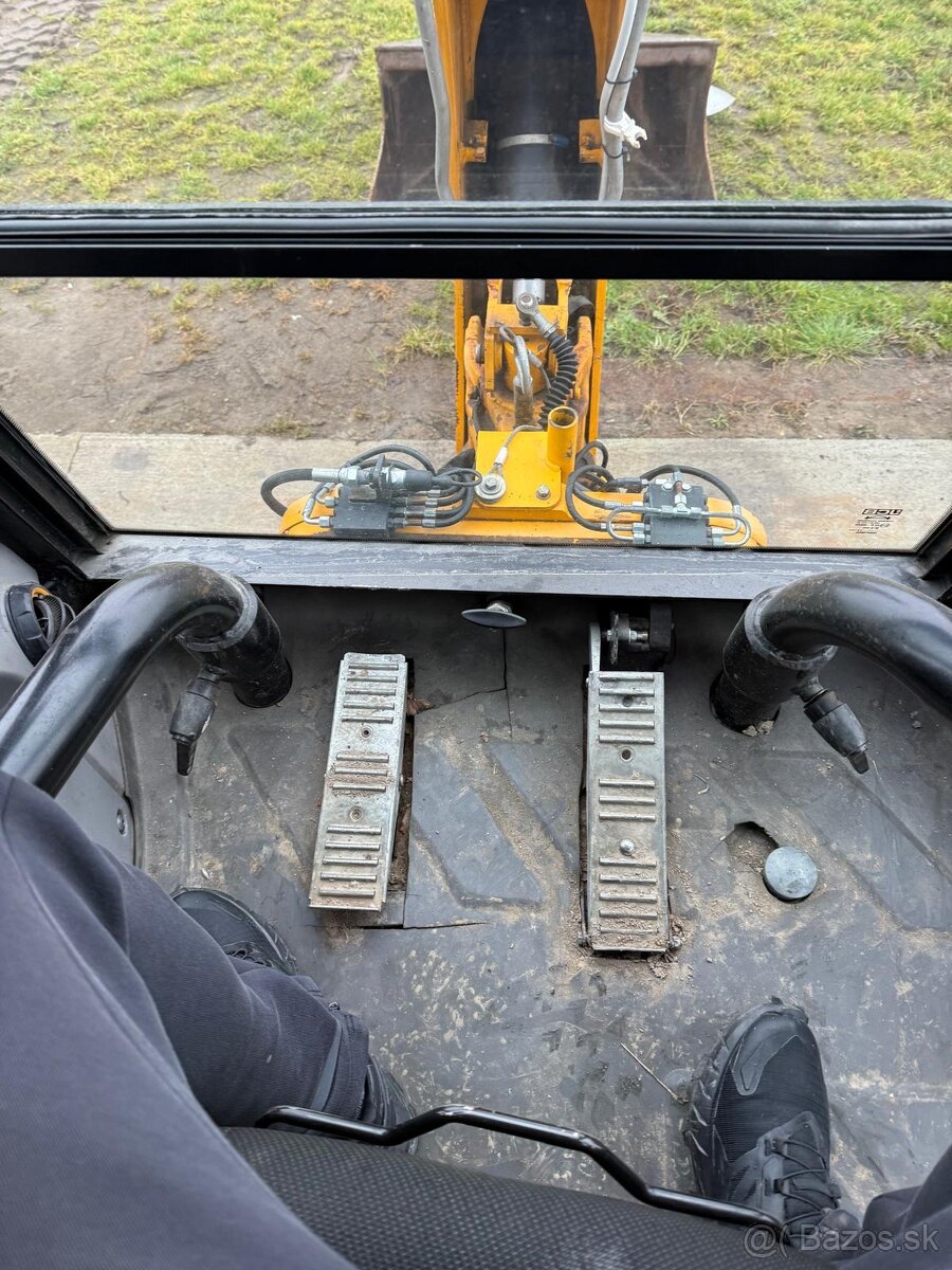 Traktorbagr JCB 3CX COMPACT - 7