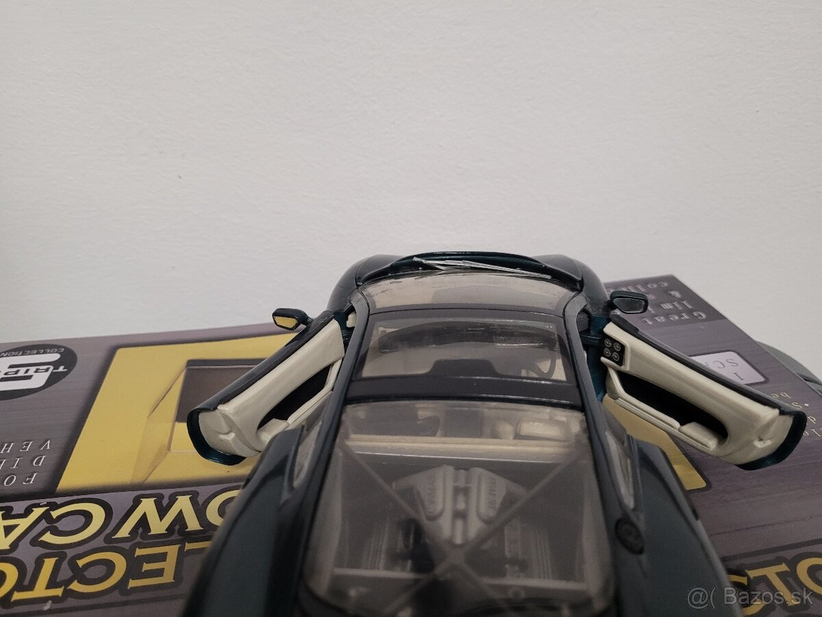 Model 1:18 Jaguar XJ220 - 7