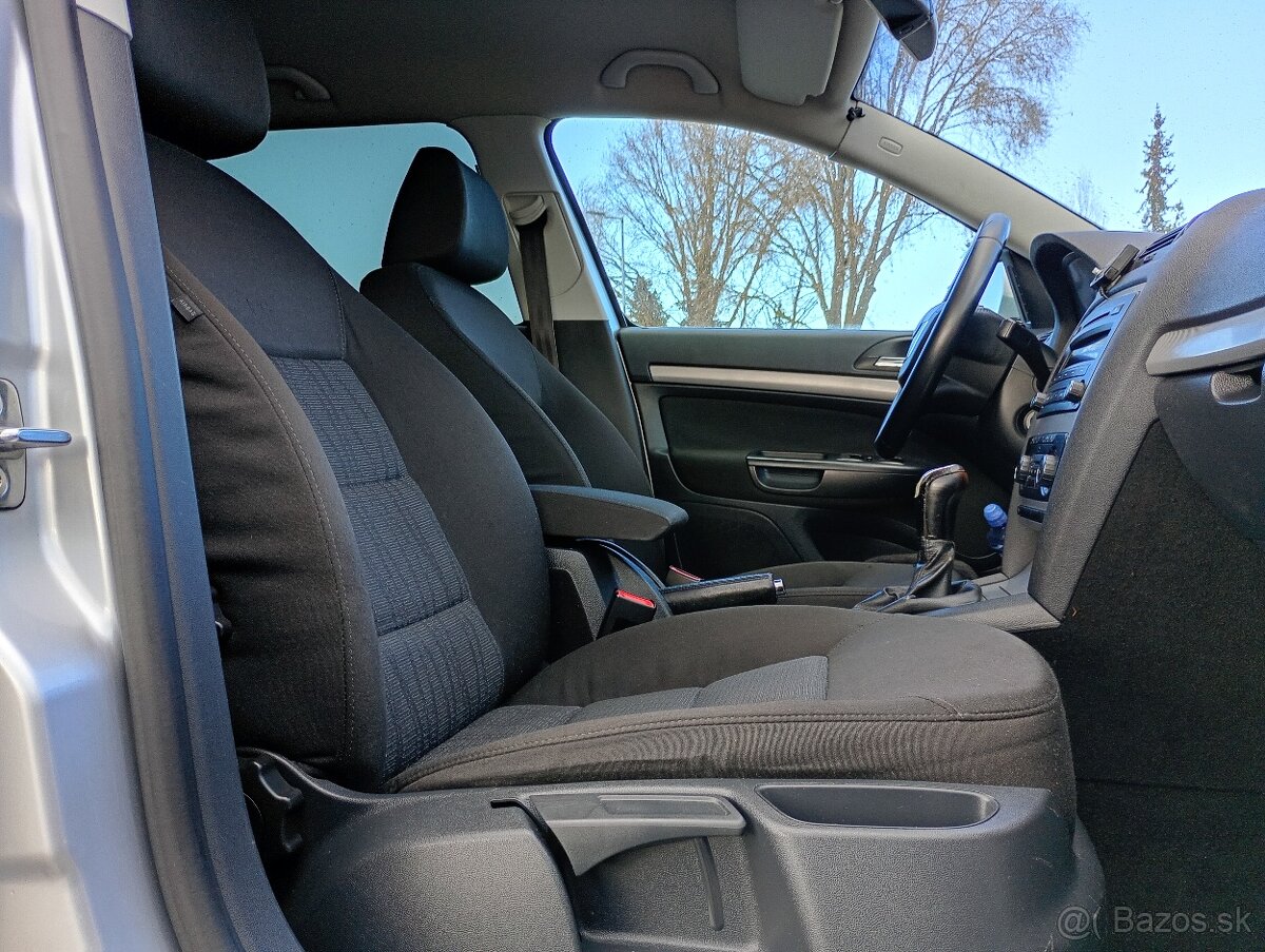 ŠKODA OCTAVIA 1.6TDI 105K COMBI ELEGANCE MAX. - 7