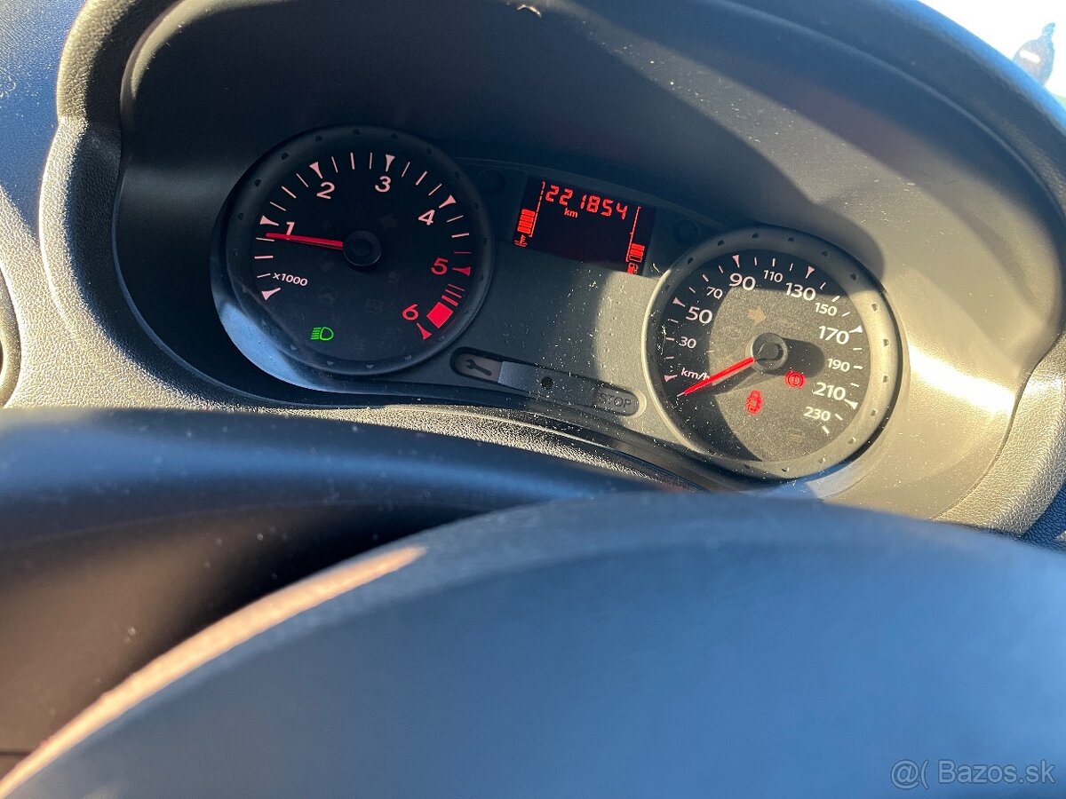 Renault clio 3 1.5 dci 55kw - 7