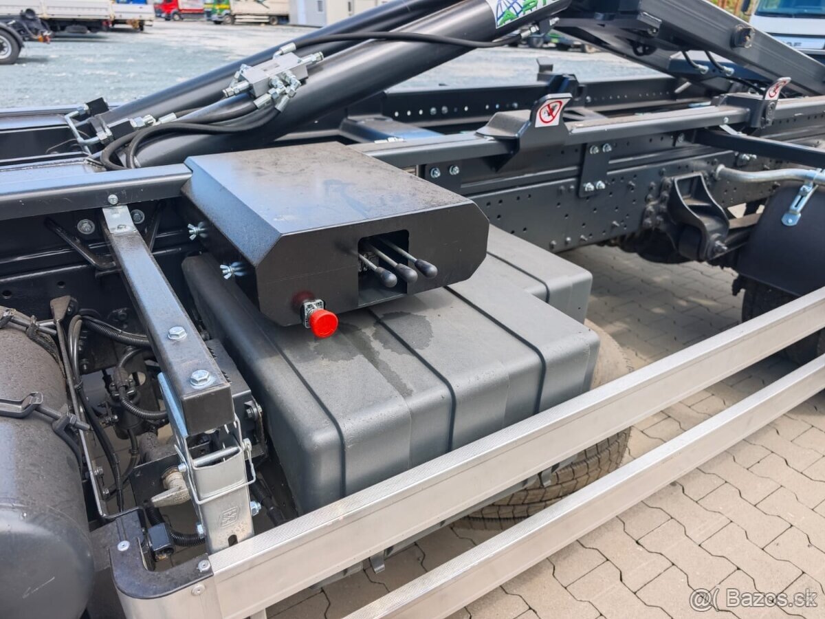 Iveco Eurocargo 120E18, nový 8t hákový nosič - 7