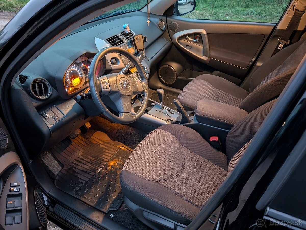Toyota Rav4 2.0 VVT-i 112kW AT/4 - 7