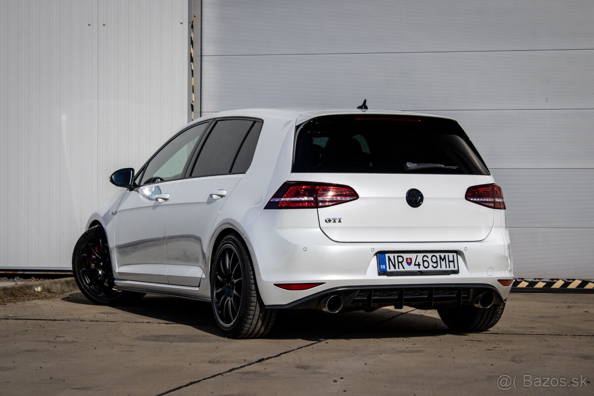 Volkswagen Golf 2.0 TFSI GTI DSG - 7