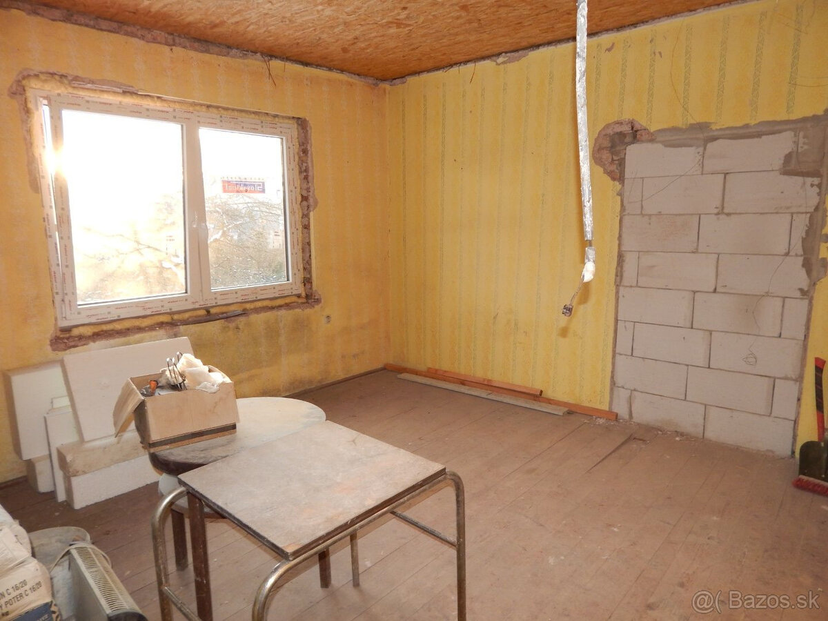 SPEKTRUM REALITY - Na Predaj 3 -izbový rodinný dom s pozemko - 7