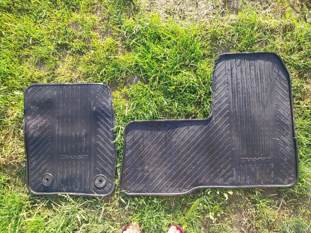 Ford Transit Custom (obloženie nákladného priestoru+rohože) - 7