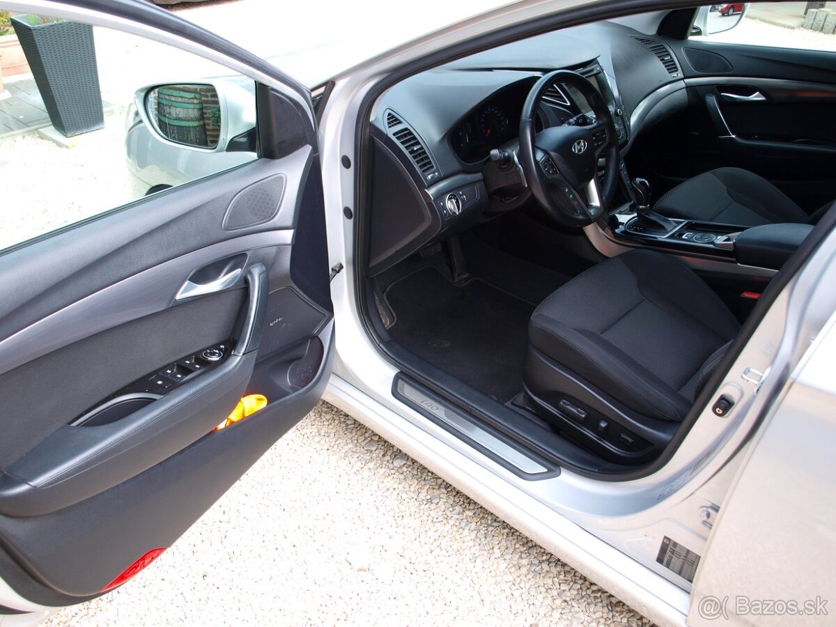 Hyundai i40 CW 1.7 CRDi 136k Premium Automat - 7