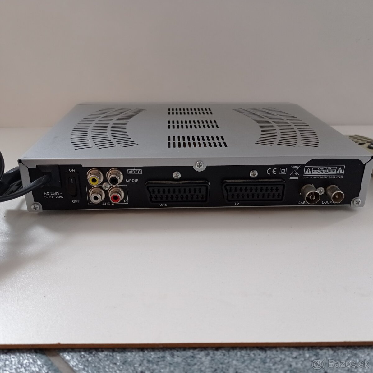 3 prijímače satelitnej televízie s DO - 7