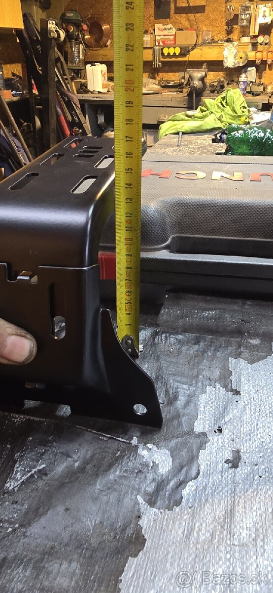 Stresny univerzalny drziak - 7