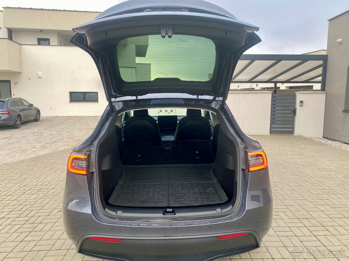Tesla model Y Long Range AWD len 58 tis. km - 7