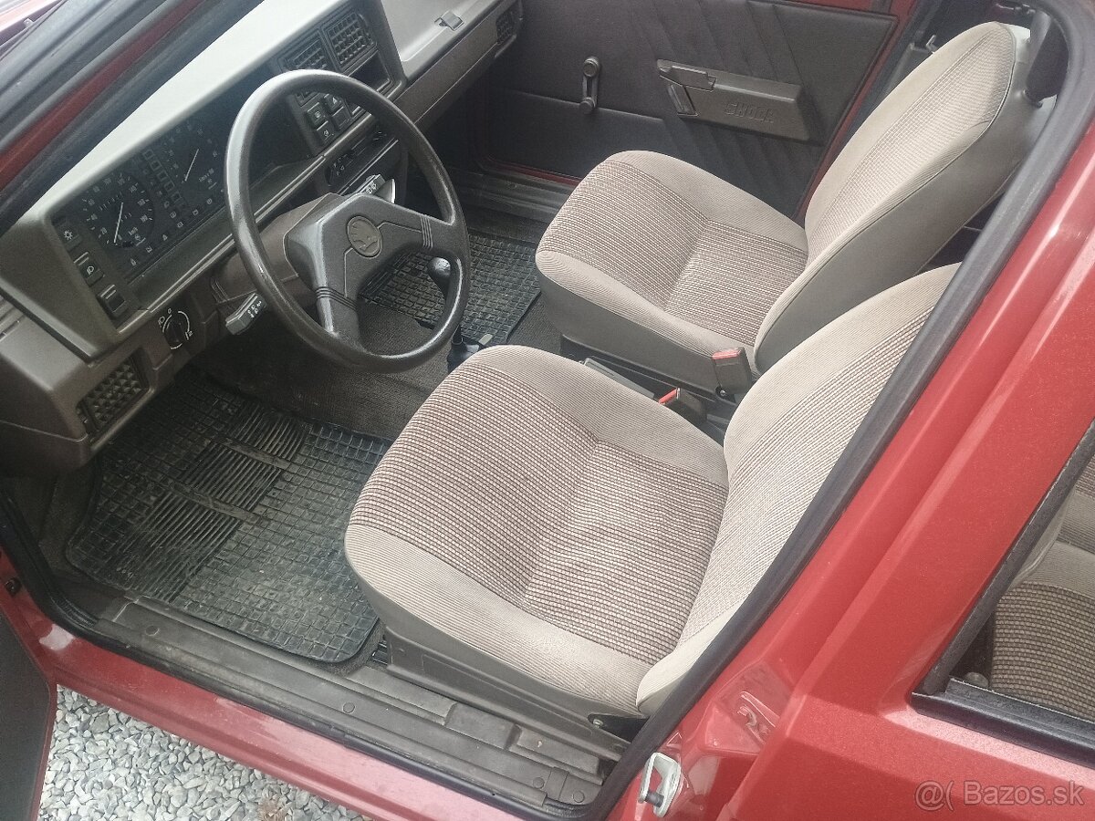 Predám škoda favorit 135l - 7