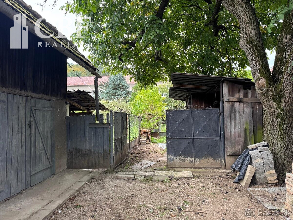 Plešivec v centre obce dom na predaj - 7