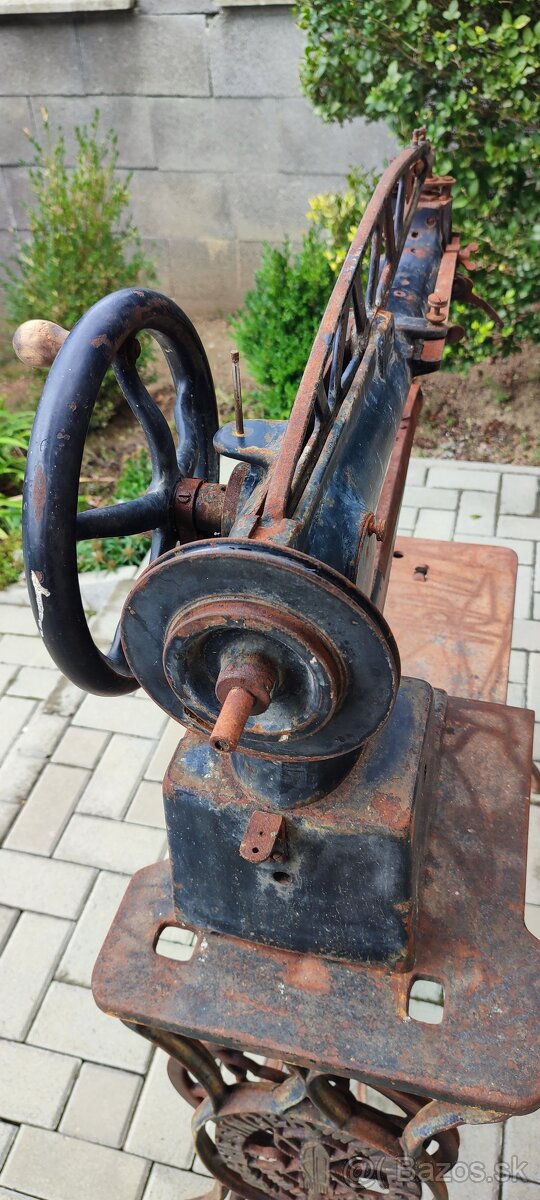 Obuvnícky aj na kožu šijací stroj Singer - 7