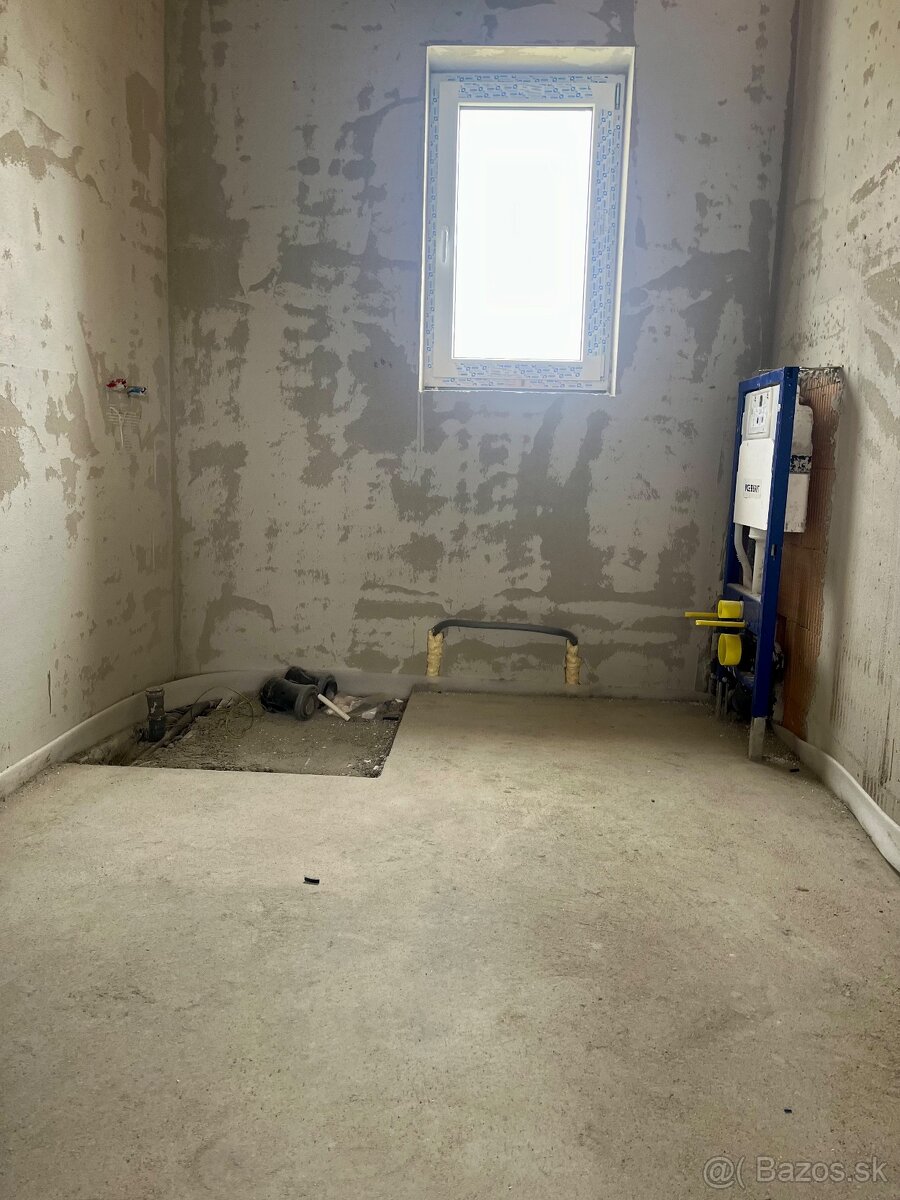 Moderný rodinný dom pod lesom Nitrianske Hrnčiarovce - 7