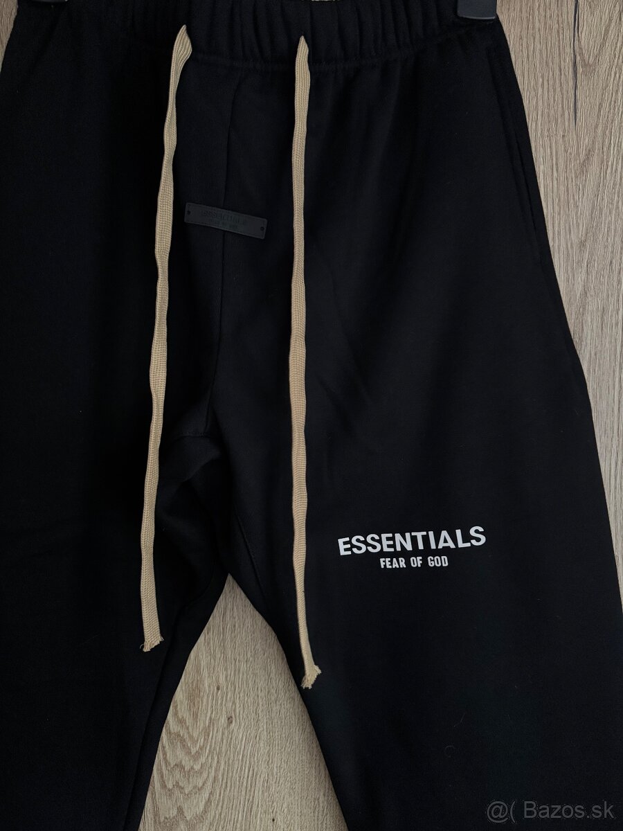 Essentials tepláková súprava / NOVÁ / veľk. M - 7
