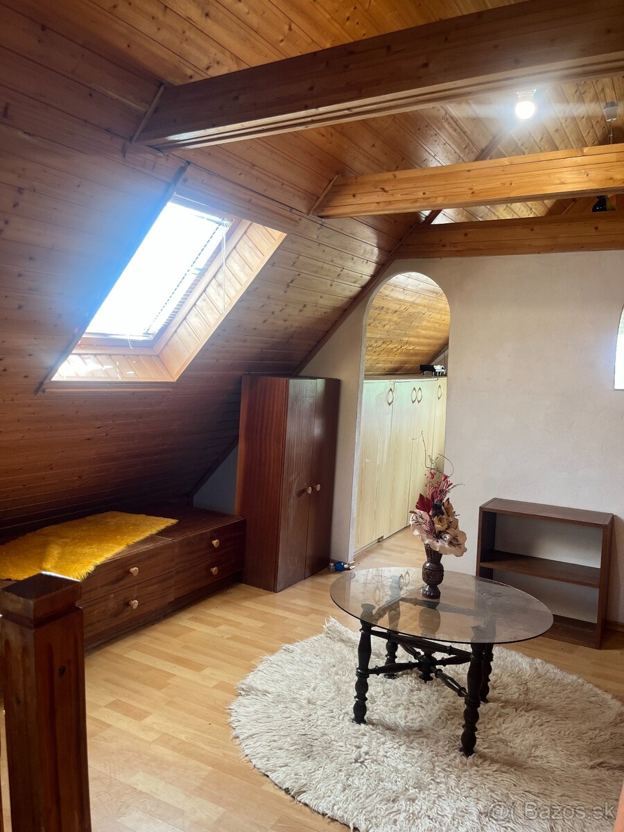 Krásna chata s veľkým pozemkom - 7