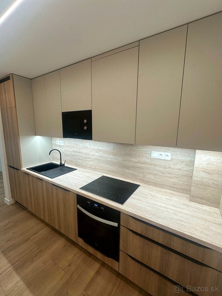 Kompletné zrekonštruovaný 3-izbový byt v Banskej Bystrici - 7
