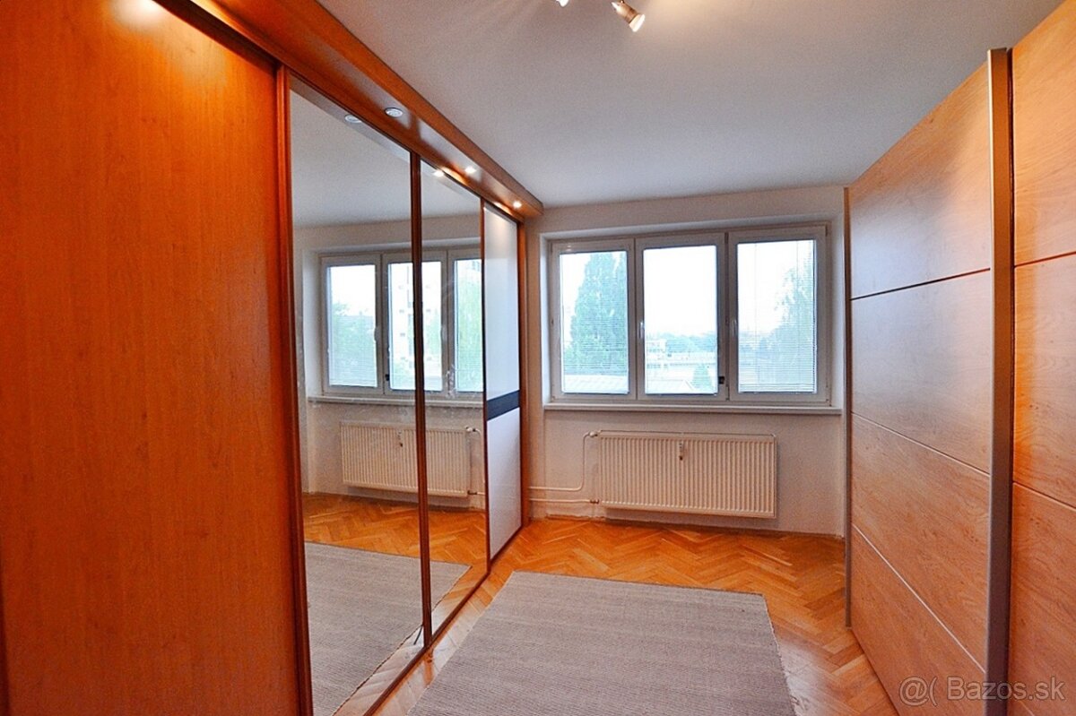 3-i byt s balkónom, 76 m², Staré mesto -Tyršovo nábrežie - 7