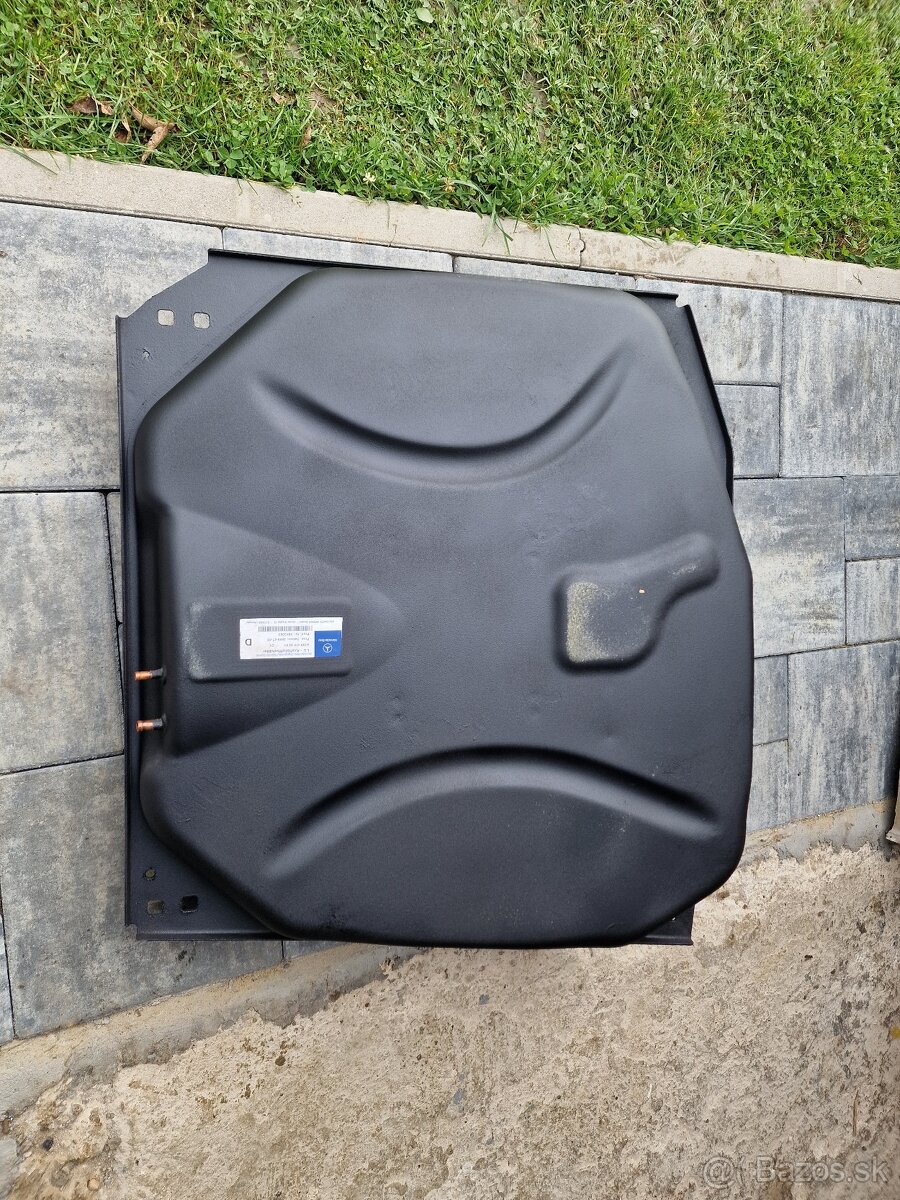 Palivová nádrž Mercedes B 200 CDI - 7