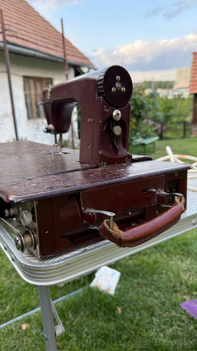 Vintage elektrický šijací stroj MEWA Freia - 7