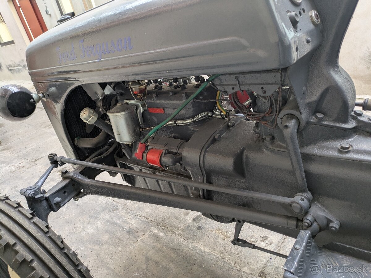 Ford Ferguson 8n - 7