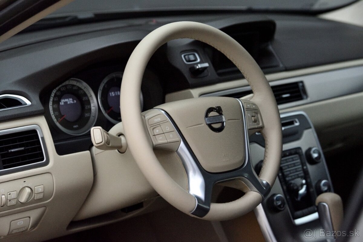 VolvoXC70 D4…A/T Summum.. - 7