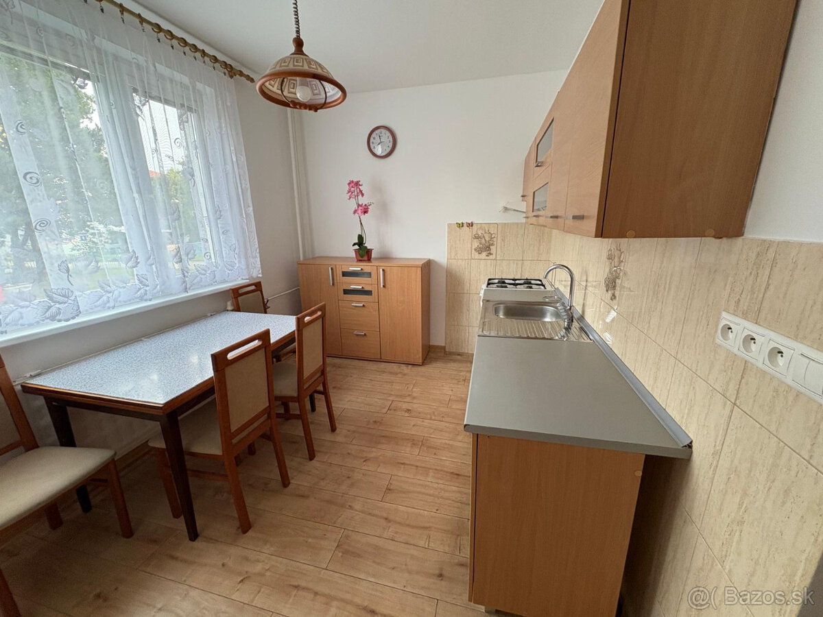 Prenájom 3-izbového bytu v Dubnici n/V - REZERVOVANE - 7