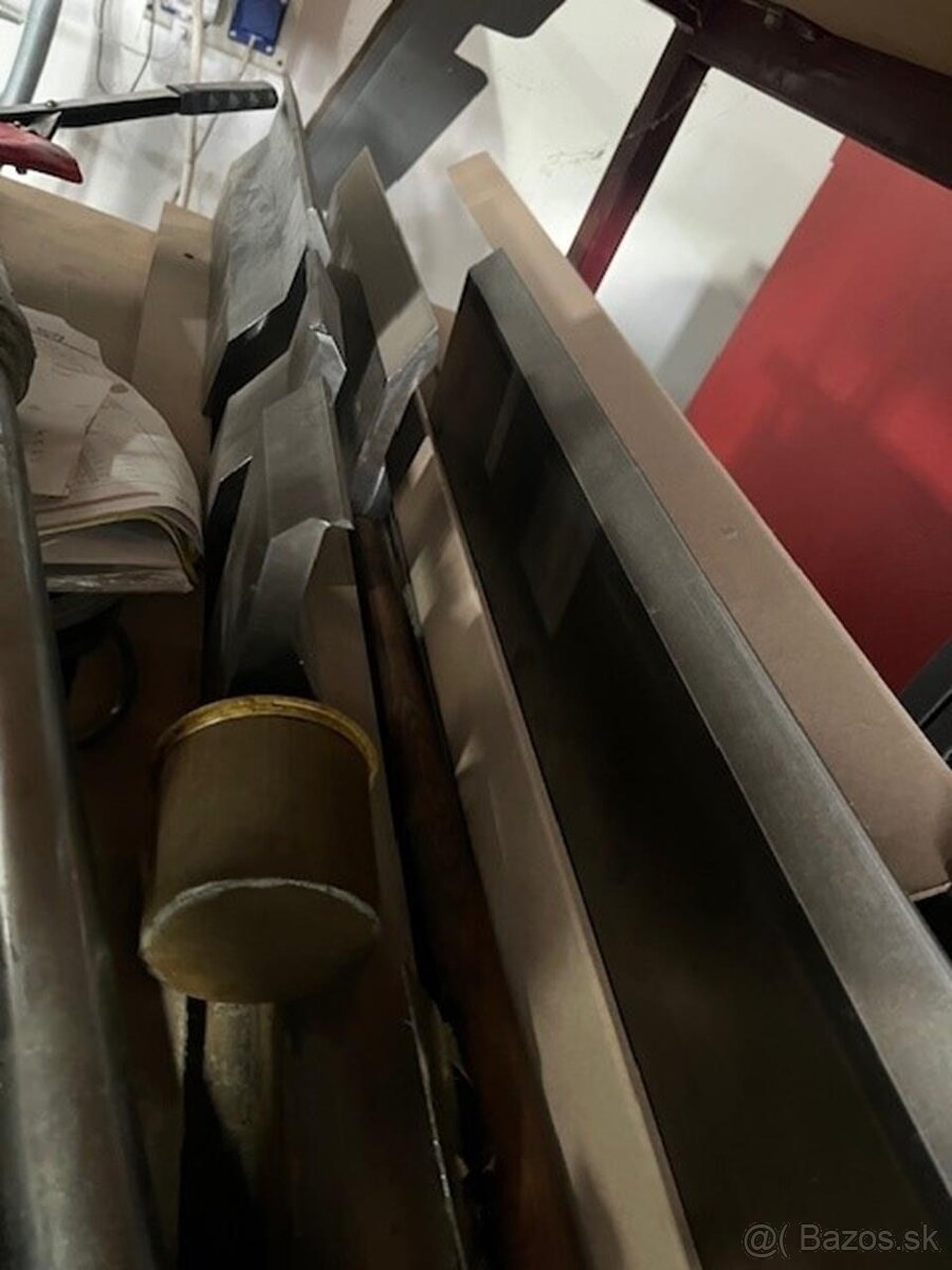 Ohraňovací lis Liptovské Strojárne HOL 80/2 (8400 - 7