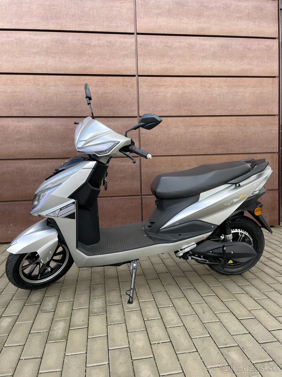 Elektroskútr - MoBee - M5 - 7