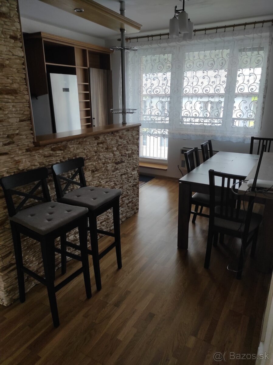 3-izbový byt 90 m² s dvomi balkónmi a krbom – Čierne (Vyšný - 7