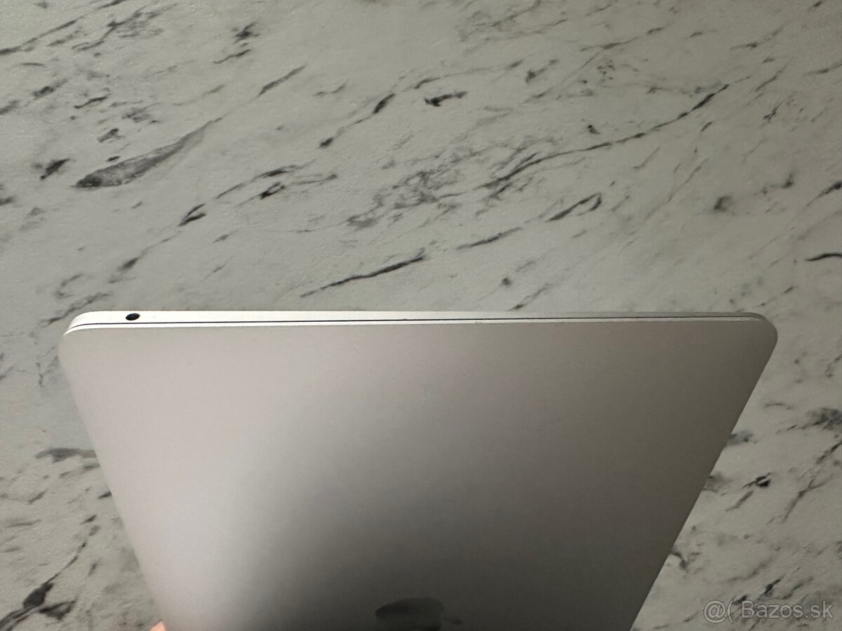 Apple MacBook Air 13" 2020 - 7