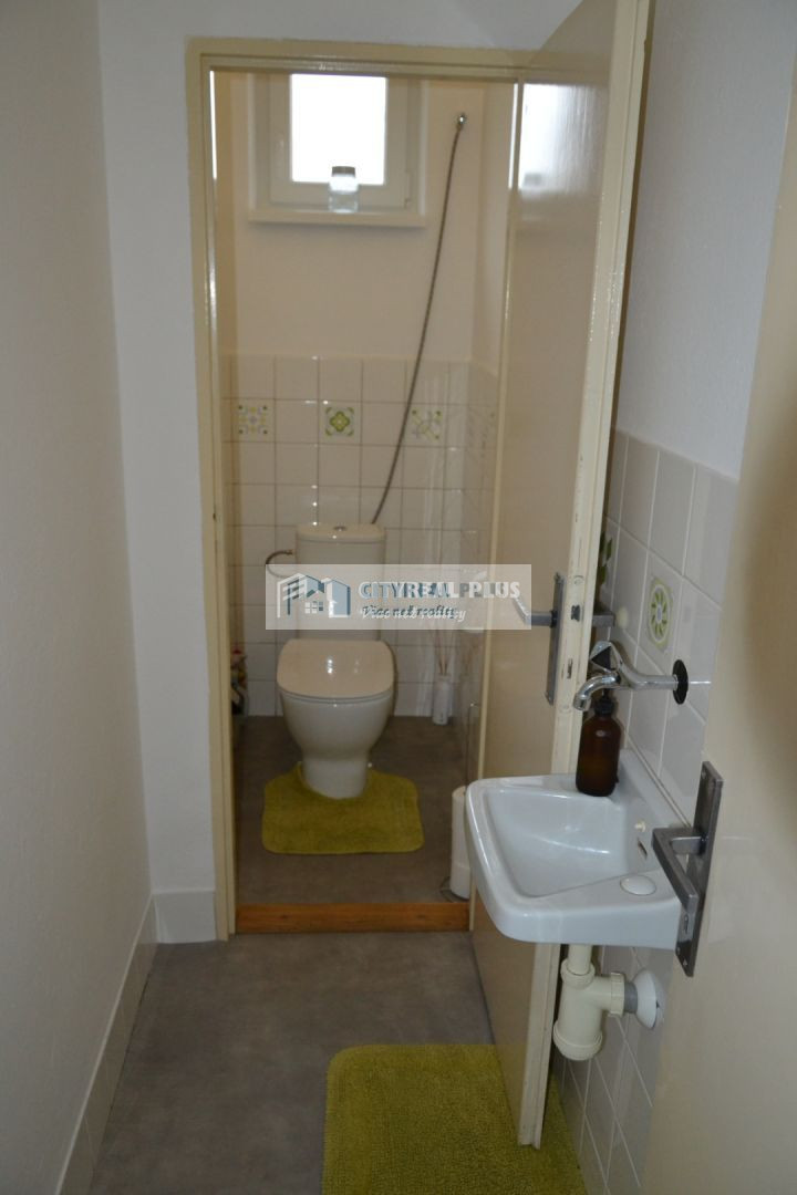 Na predaj 4-izbový rodinný dom Nové Zámky - 7