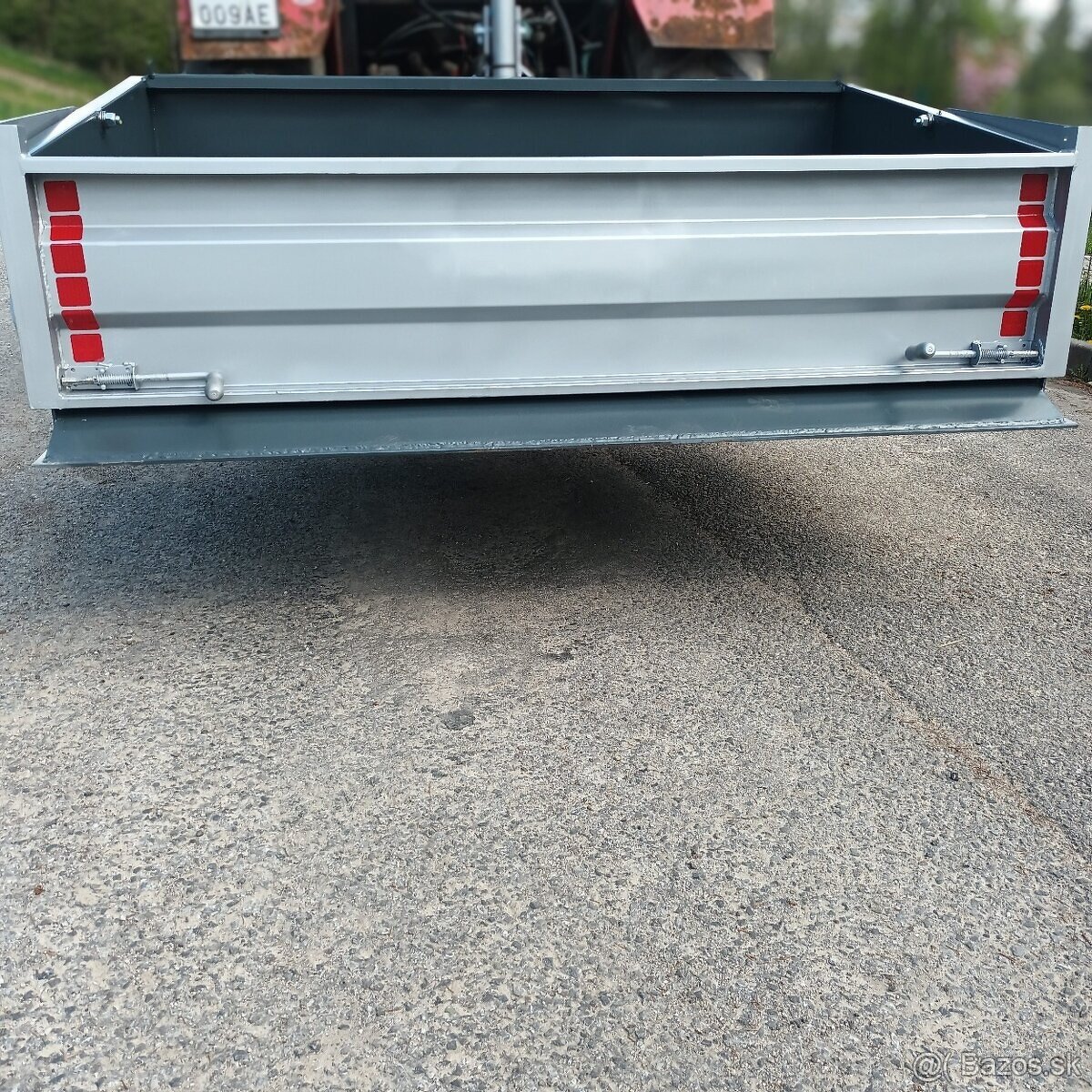 Nesená bedňa za traktor box lyžica - 7