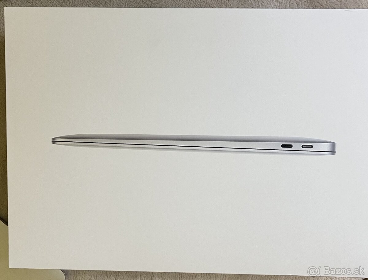 Macbook Air 13, 13,3 palca, i3, 8GB Ram, 256GB - 7