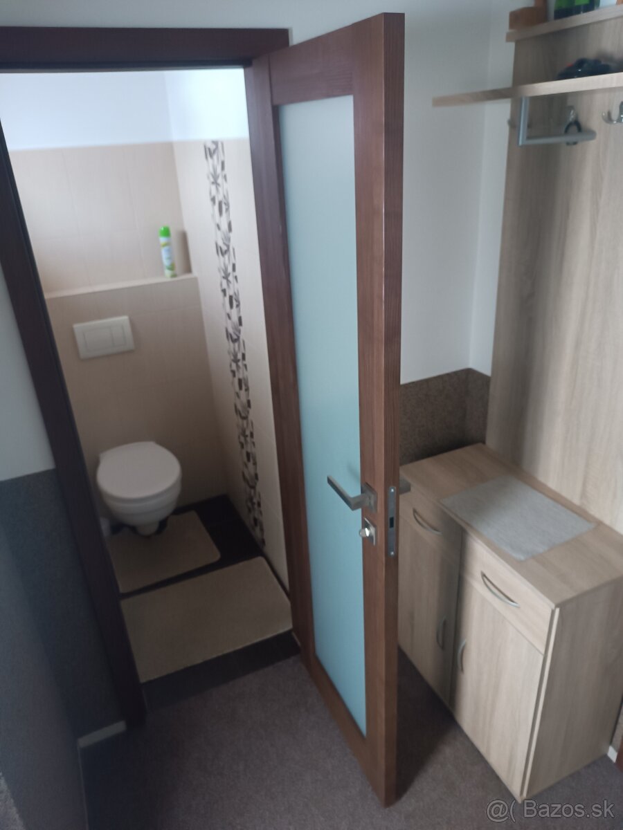 Prenájom 4 izbový byt samostatné poschodie - 7