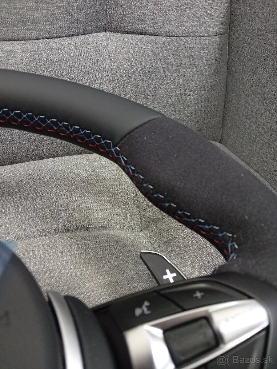 Športový alcantara BMW volant - 7