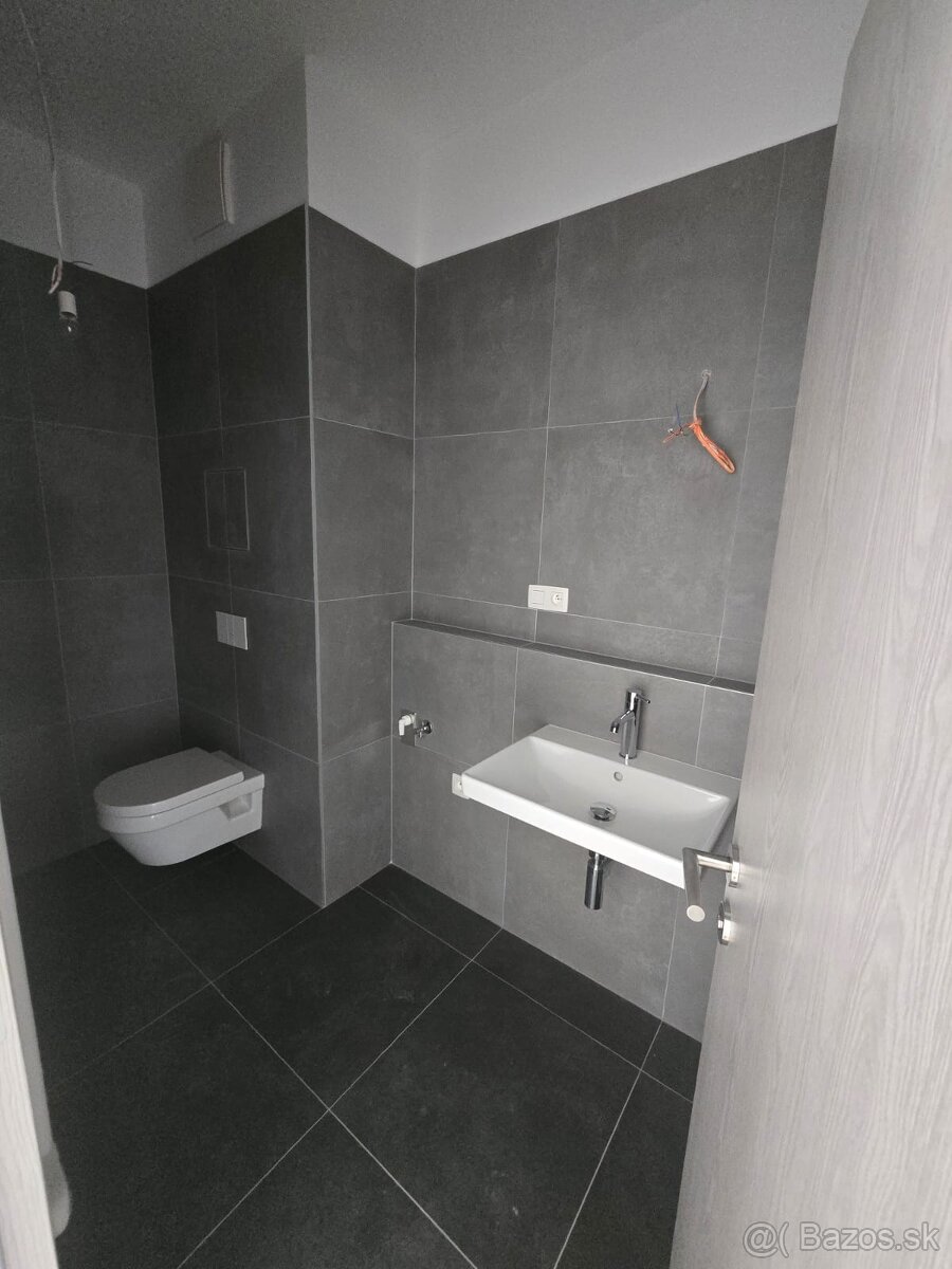 1-IZBOVÝ BYT (APARTMÁN) S VONKAJŠÍM BAZÉNOM - 7