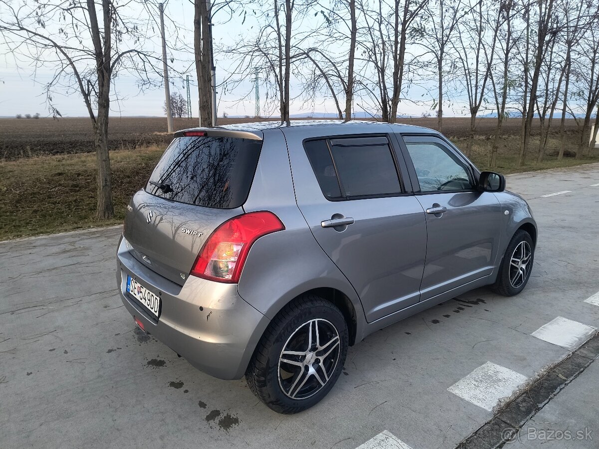 Suzuki Swift 1.3 - 7