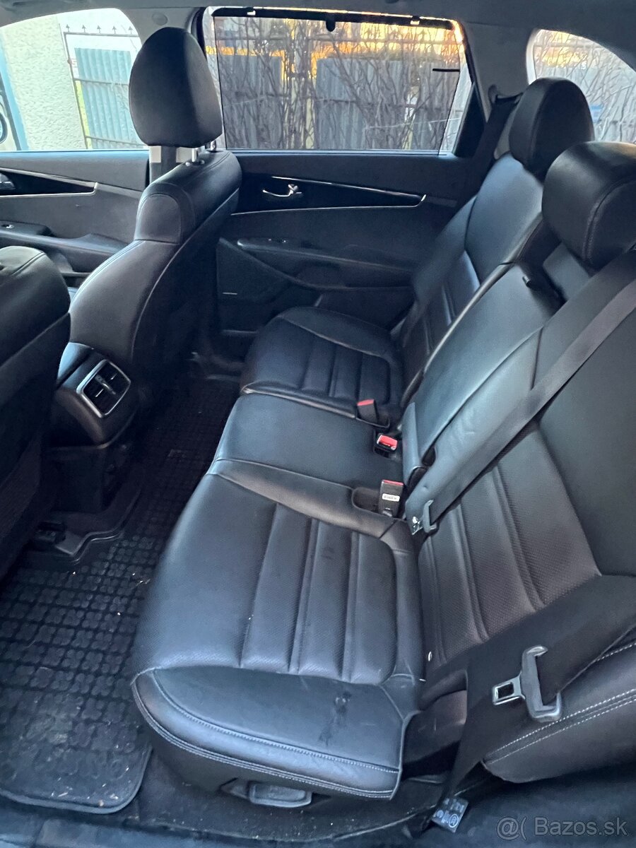 KIA Sorento - 7