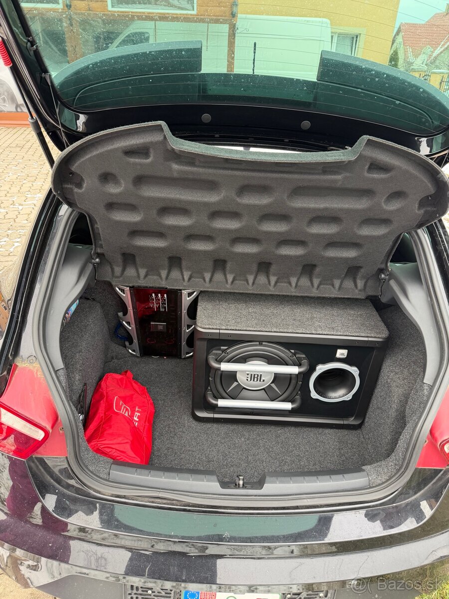 Predám Seat 132kw automat - 7