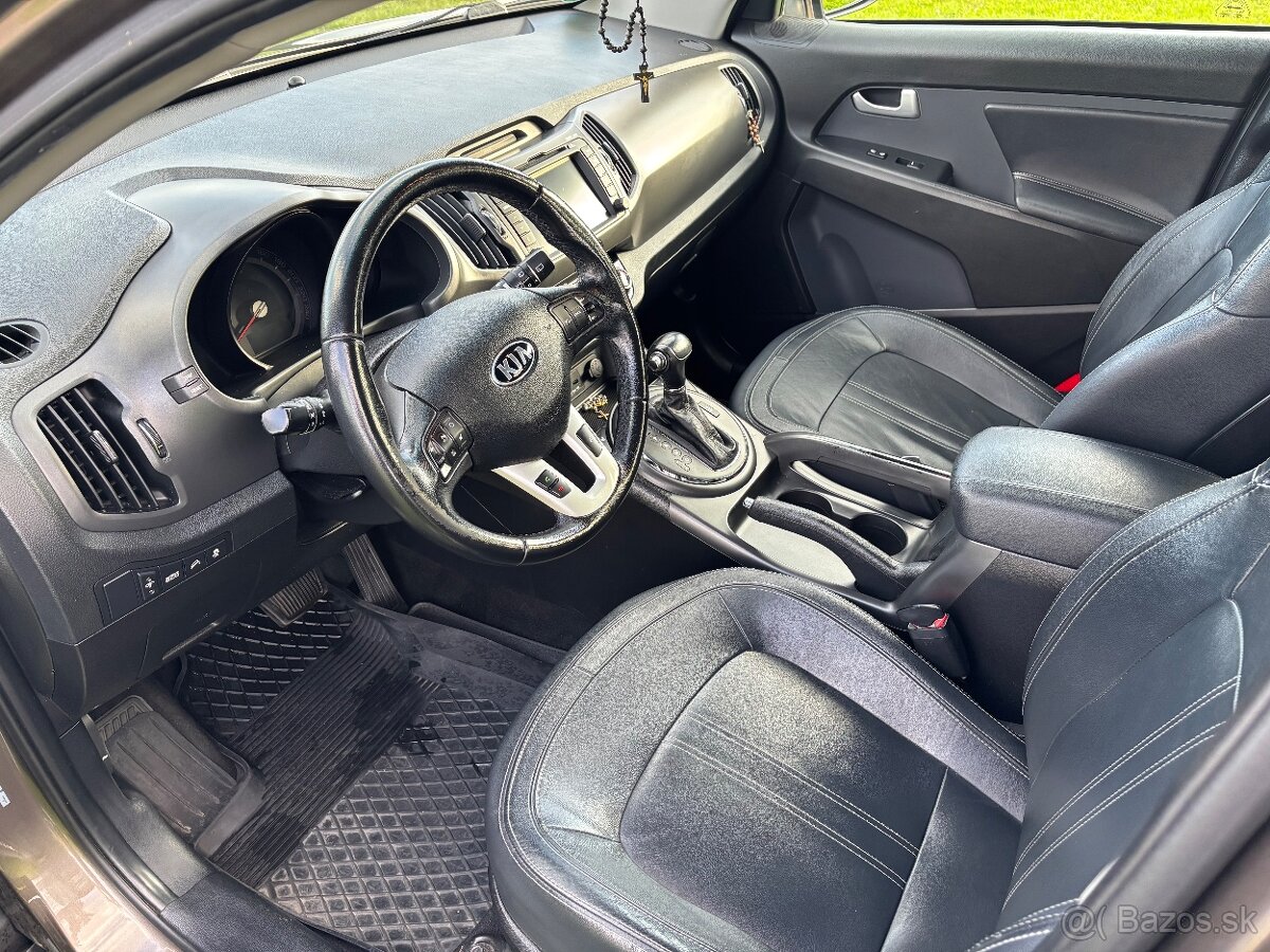 KIA SPORTAGE 2,0 CRDI 4WD - 7