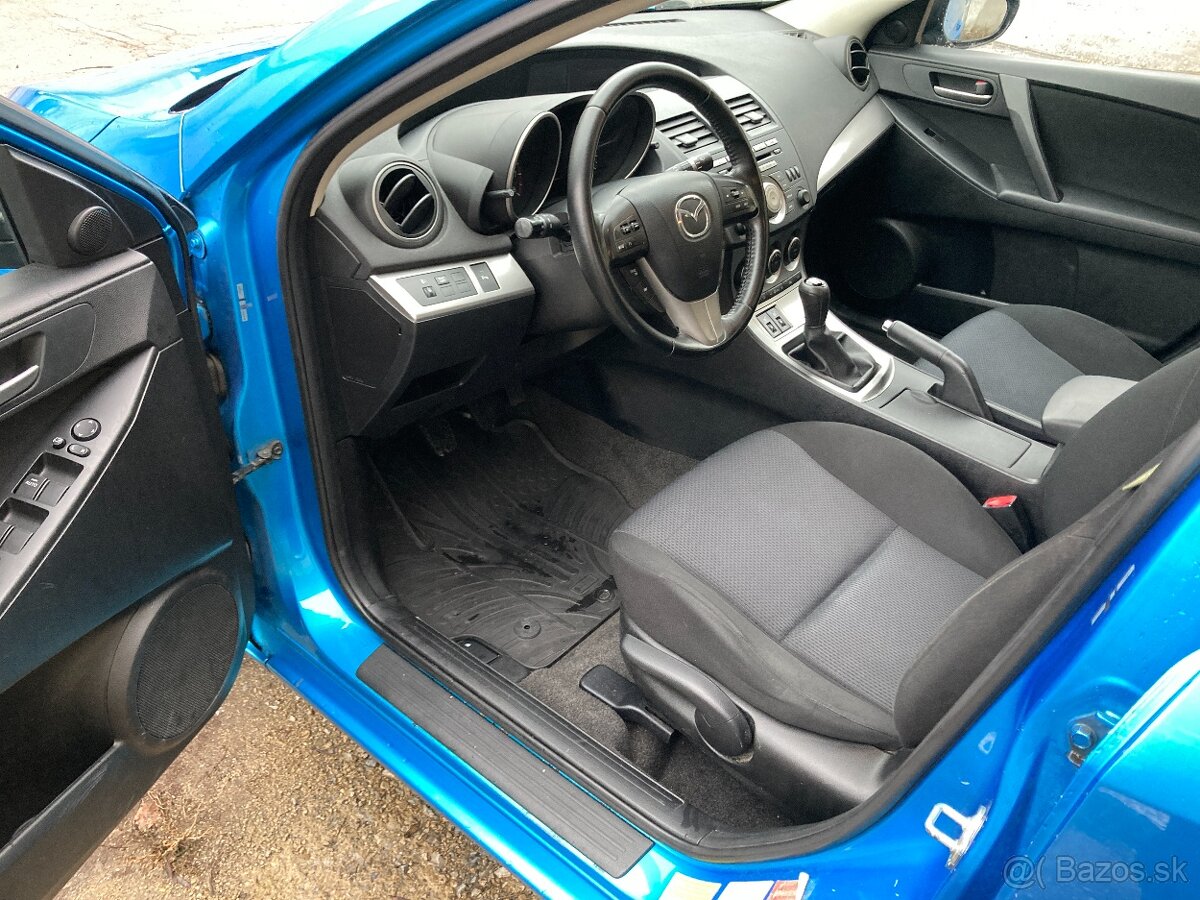 Mazda 3 1.6 i 16V GTA 77 kW BENZÍN - 7