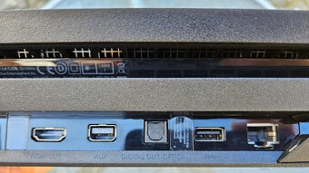 Predam velmi zachovalu PS4 Pro 1TB (CUH-7216B) - 7