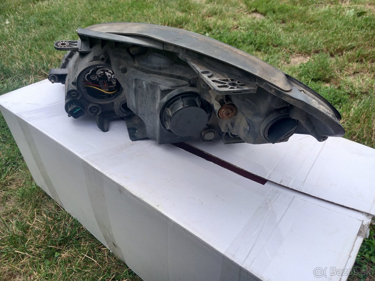 Predne svetla ceed I - 7