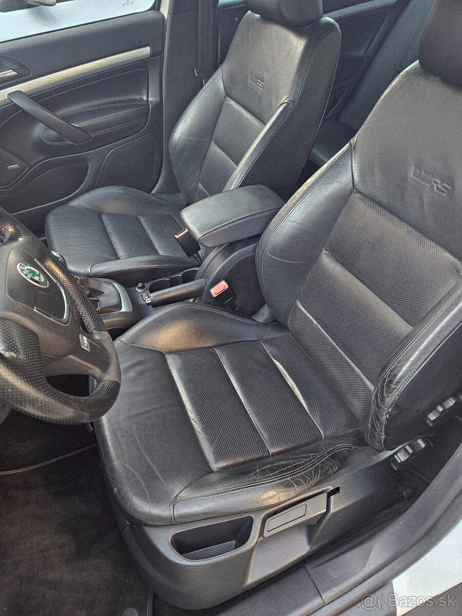 Skoda Octavia Combi 2.0TDI CR RS - 7