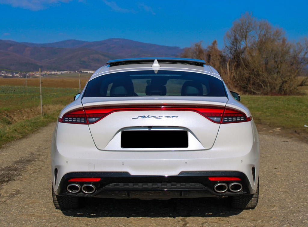 Kia Stinger GT 3.3 V6 T-GDI AWD - 7