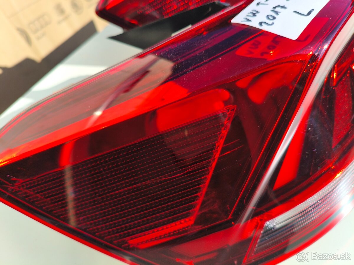 Predám zadné svetlá na vw T-Roc - 7