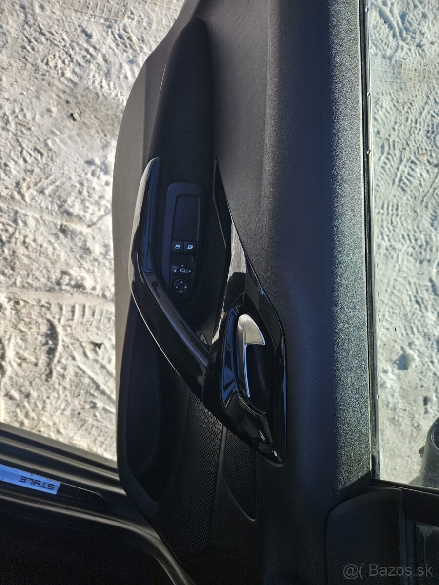 Predám Peugeot 208 - 7